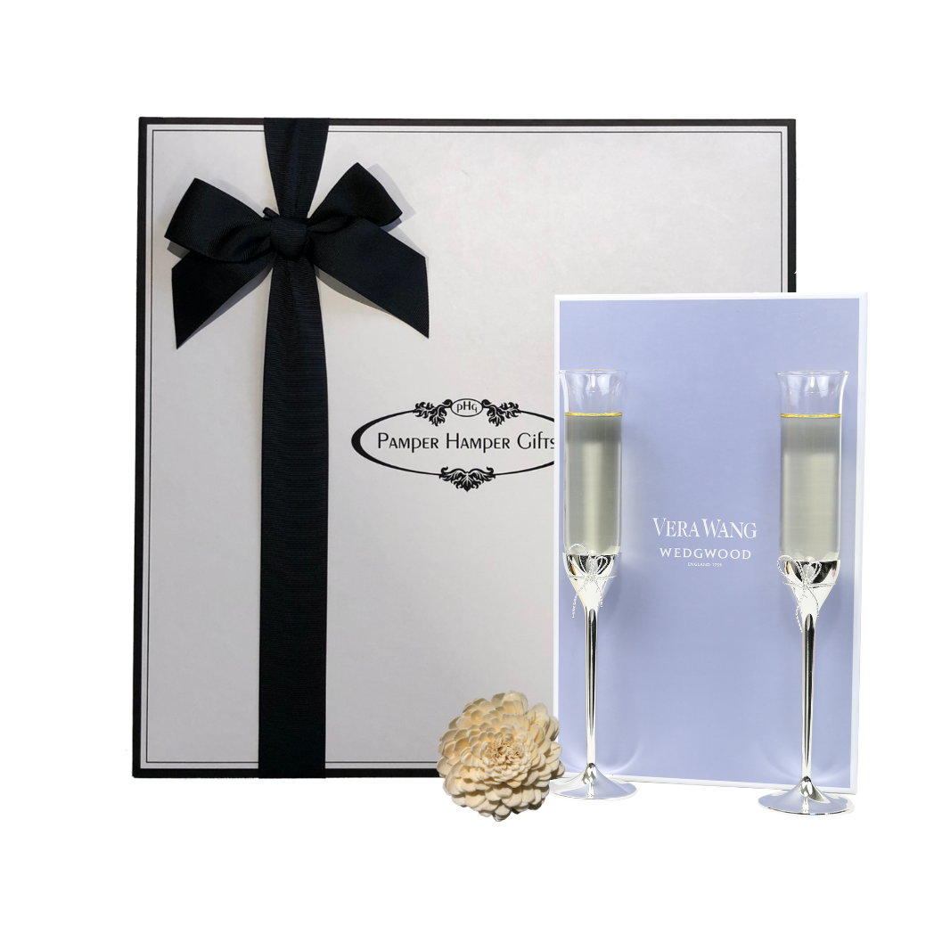 Vera Wang Love Knots Flutes Gift Hamper