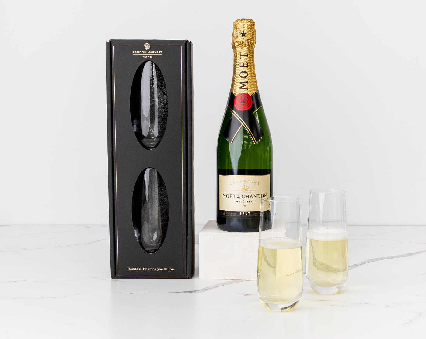 Moet with Champagne Flutes Hamper